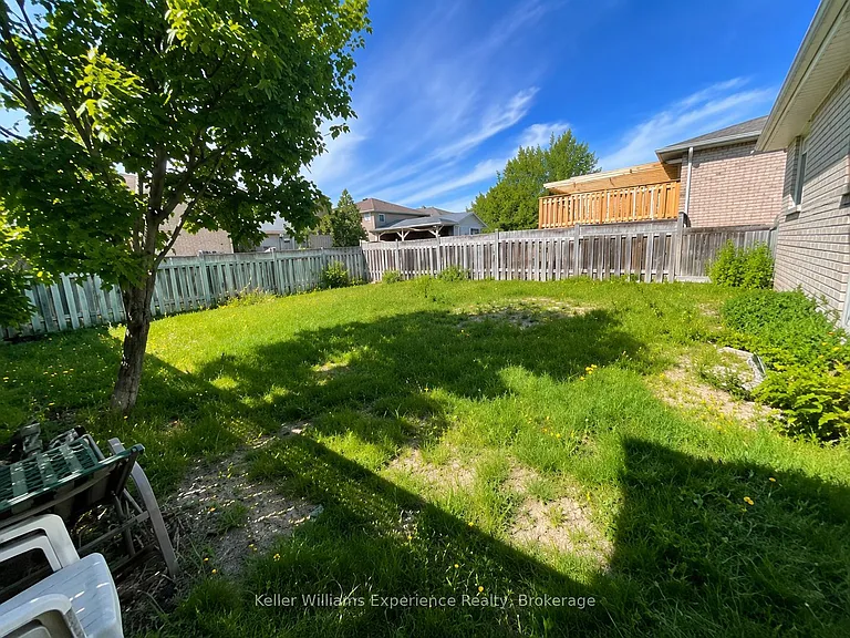 16 Nicole Marie Ave #B — Photo 8