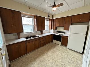604 S Main St #6, Fairfield, IA 52556