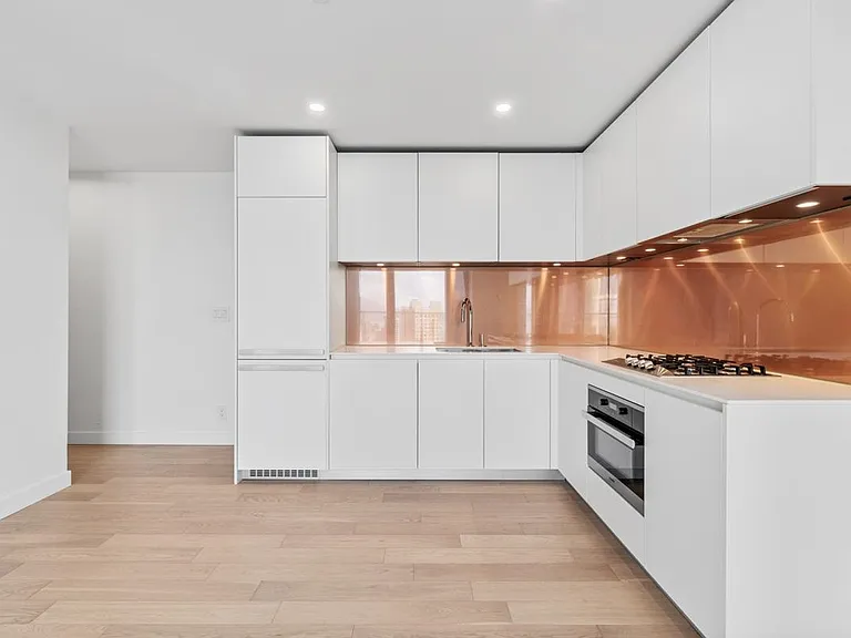 1480 Howe St #3105 — Photo 8