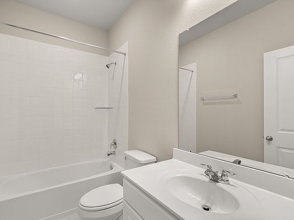 2909 Cliff Ridge Lane Interior Image 5