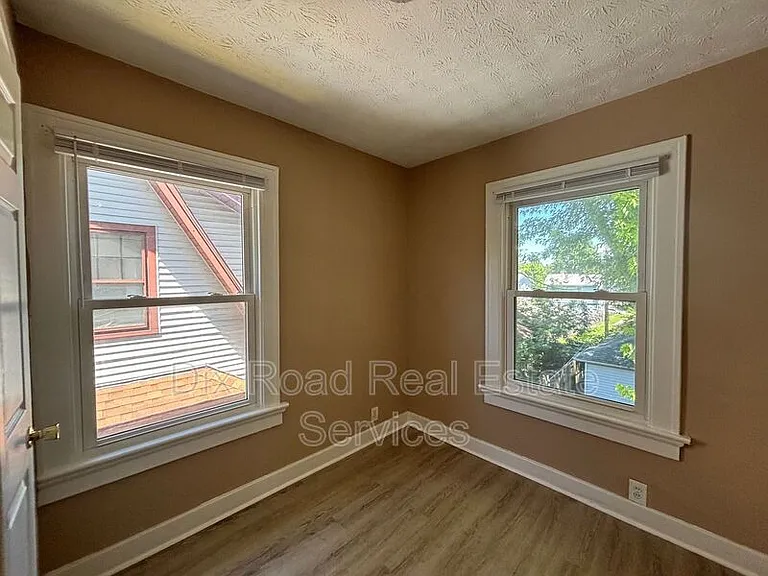 217 Fernwood Ave — Photo 25
