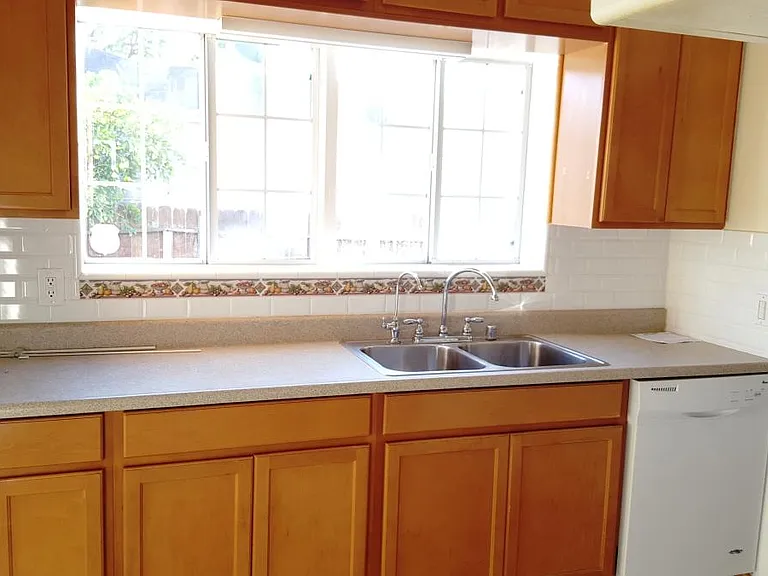 3237 Cardiff Kitchen