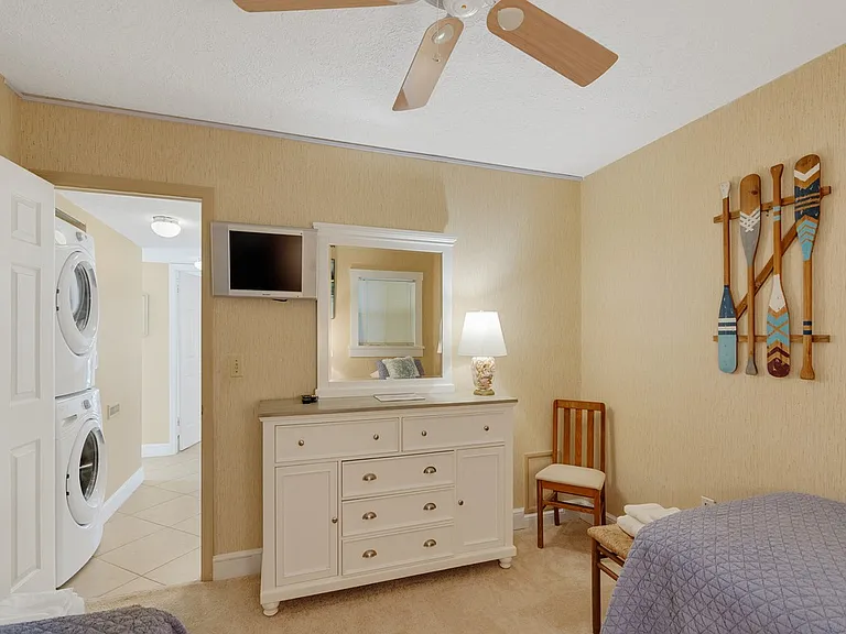 3939 Ocean Dr #401B — Photo 19