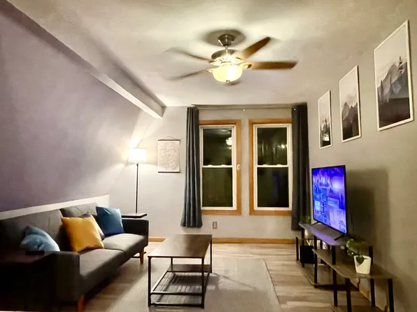 (undisclosed Address), Milwaukee, WI 53207