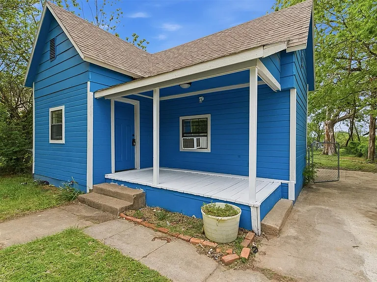 127 E Walker St — Photo 20