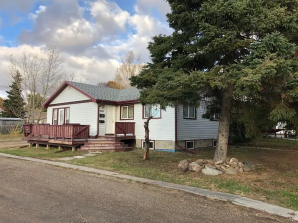 9856 SW 104th Ave, Grande Prairie, AB T8V 1E4