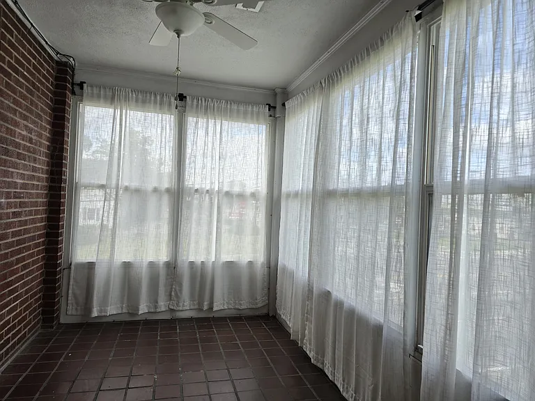 800 Thornton Pl #D — Photo 11