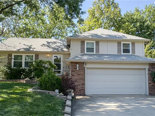 2721 Lawrence Ave, Lawrence, KS 66047