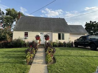 230 Saint Johns St, Central Islip, NY 11722