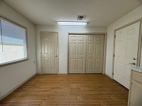 5th image of 2306 NW Lincoln Ave