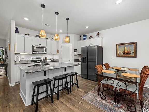 3rd image of 129 Vineyard Place #129