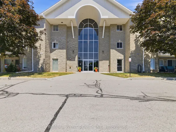 1099 Clonsilla Ave #205C, Peterborough, ON K9J 8L7