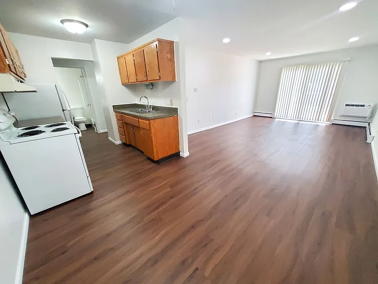 Nakoma Heights Apartment Homes — Photo 22