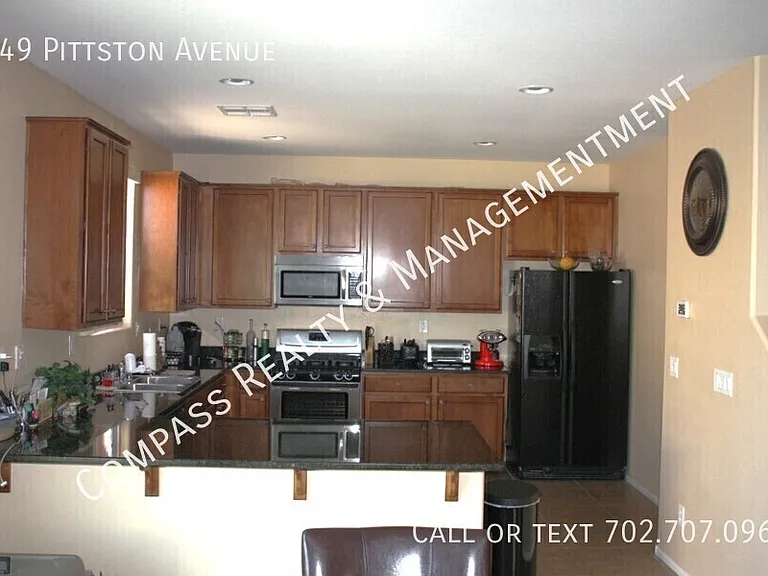 849 Pittston Ave — Photo 5