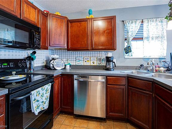 5th image of 2539 Cedar Creek Ln