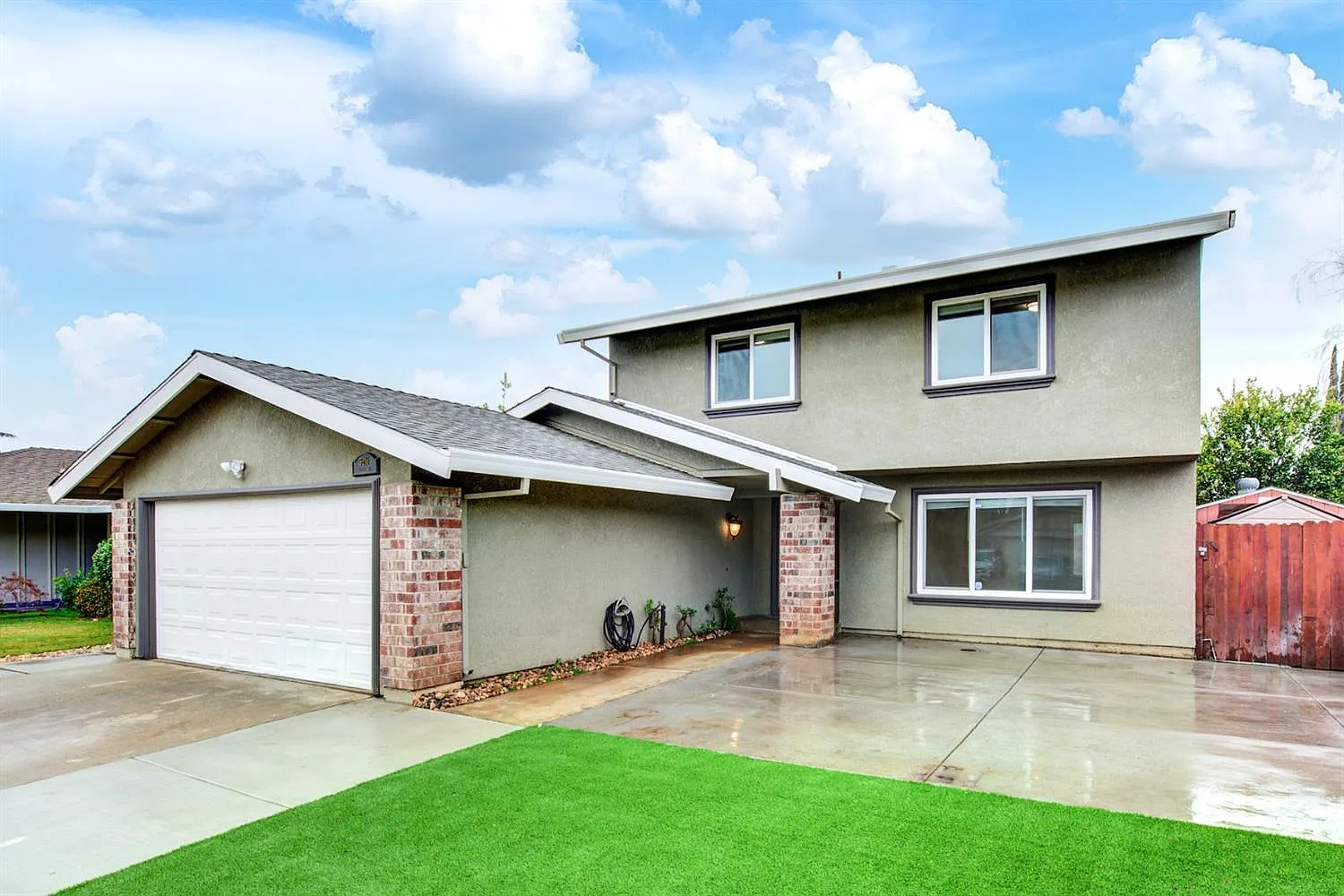 3216 Pegasus Way photo 1
