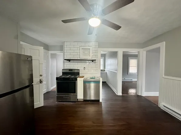 152 Bradford St APT 2, Bristol, RI 02809