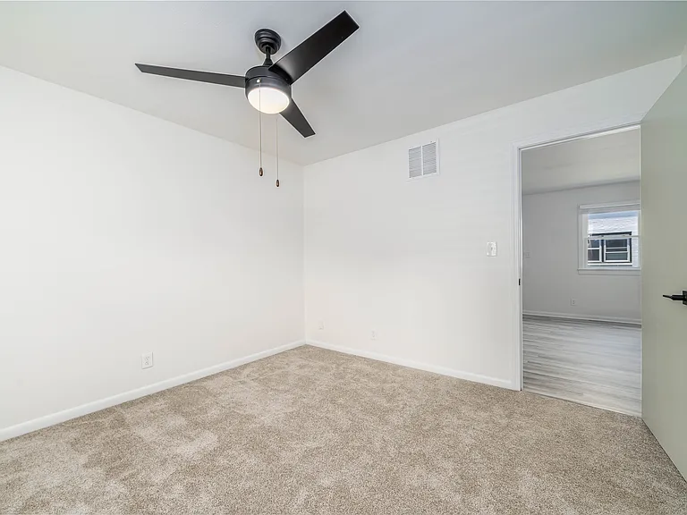 134 W Seaview Ave — Photo 8