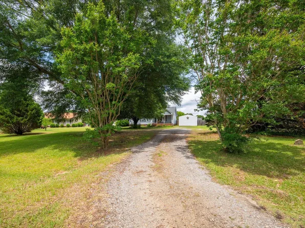 2816 Mercantile Ct, Clayton, NC 27520