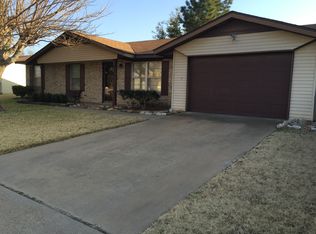 135 Starr Ln, Jacksboro, TX 76458