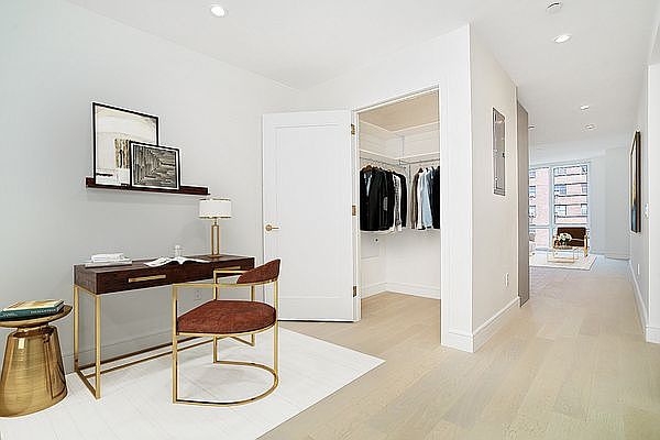 1st image of 1399 Park Ave Floor 9