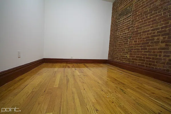 Rented by Point NYC | media 47