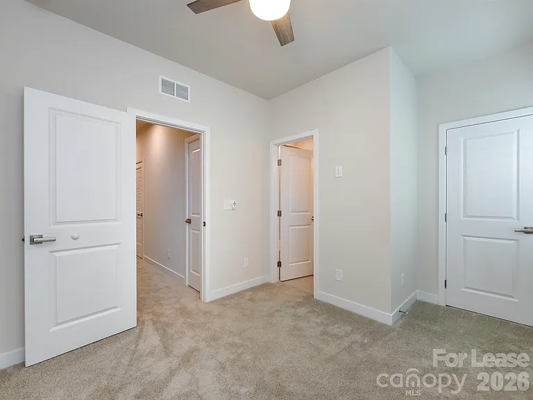 413 Spearfield Ln — Photo 34