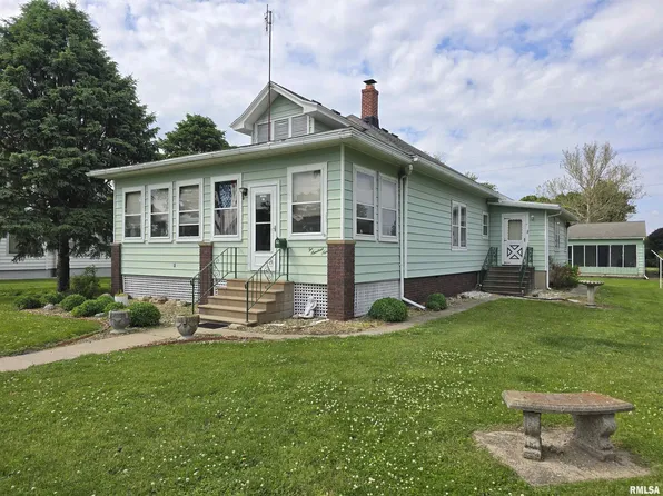 209 W Walnut St, La Rose, IL 61541