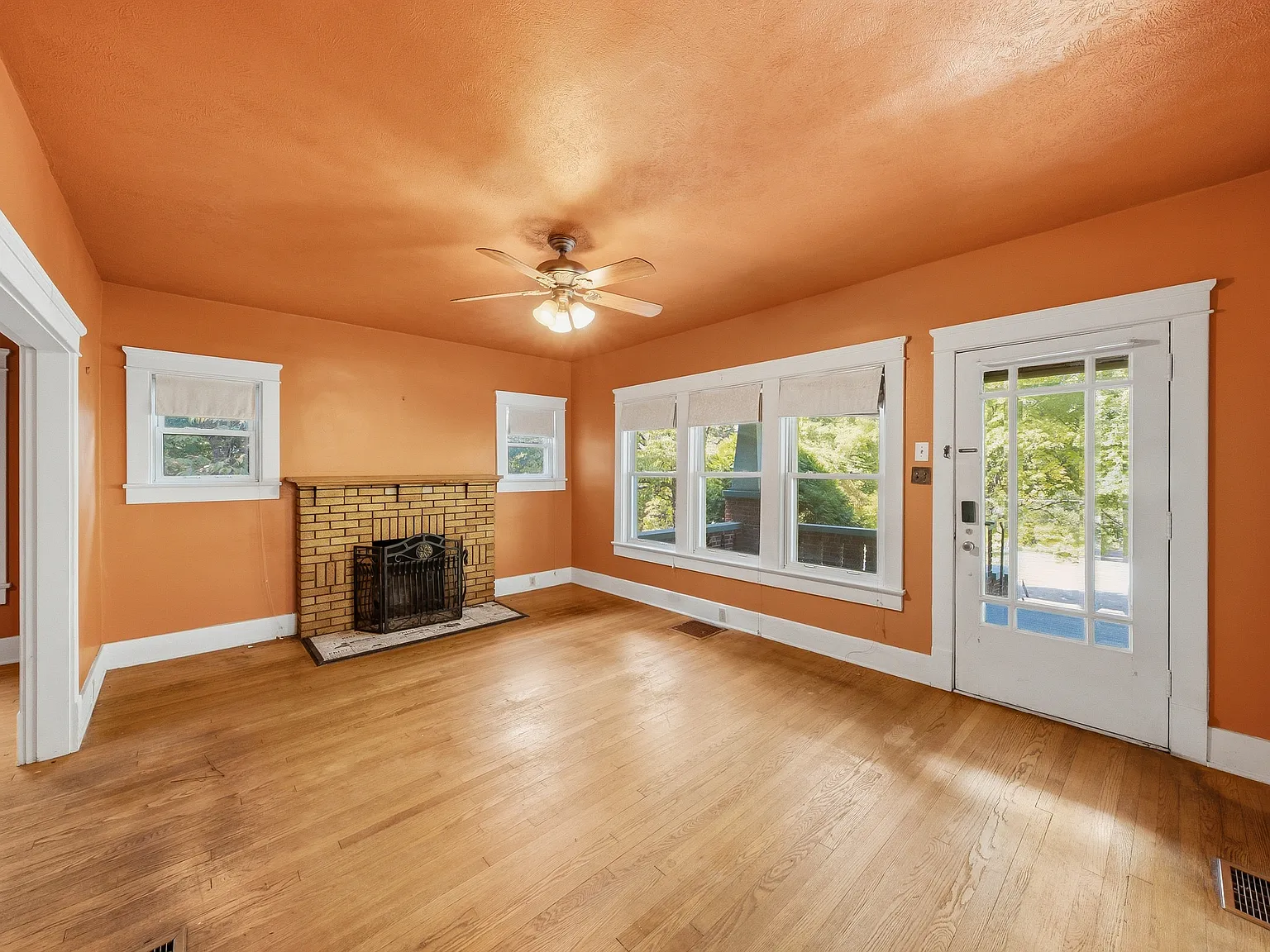2 bed, 1434 sqft, $2,000 — Photo 4