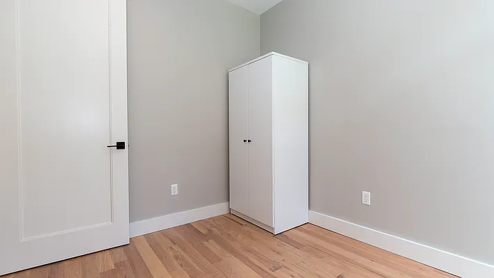 Rented by Nooklyn NYC LLC | media 15