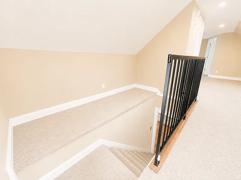 414 Cornell Pl — Photo 15