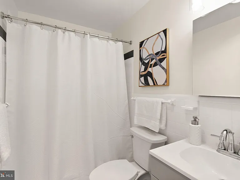 6621 Wakefield Dr #913 — Photo 29