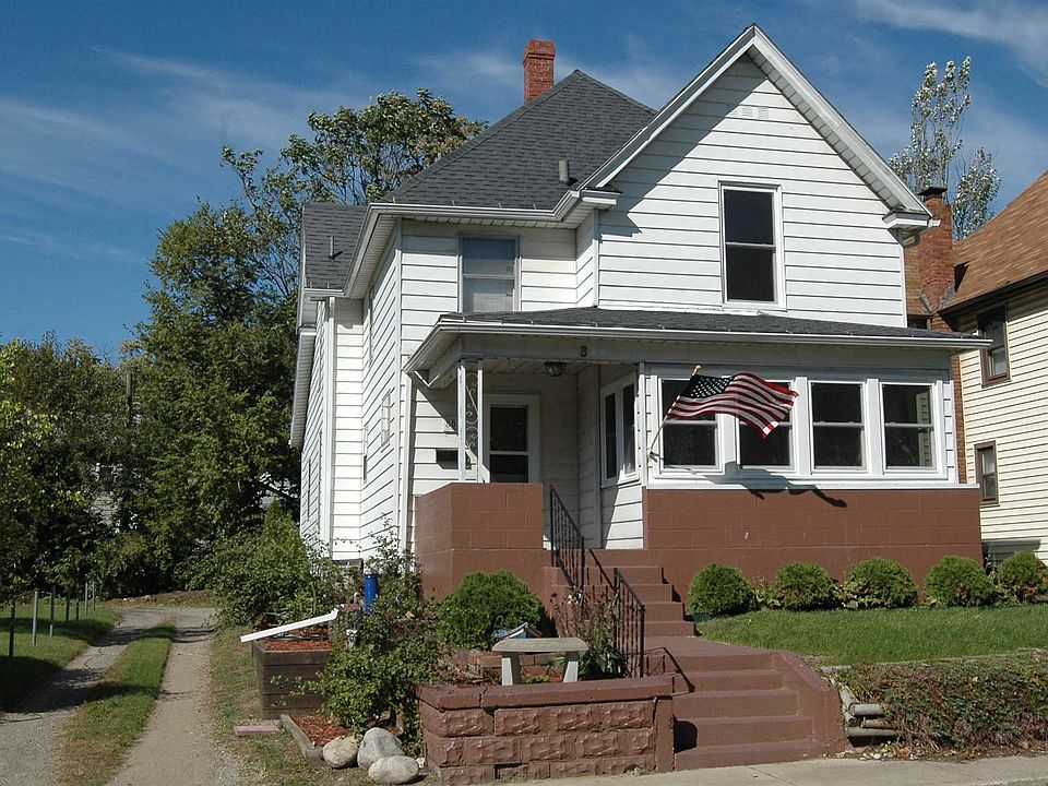 1st image of 801 E Bronson St