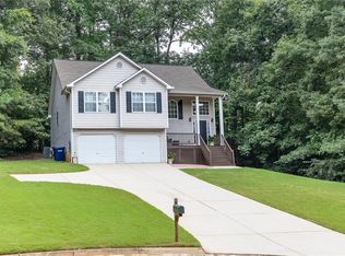 6330 Magnolia Ct, Douglasville, GA 30135