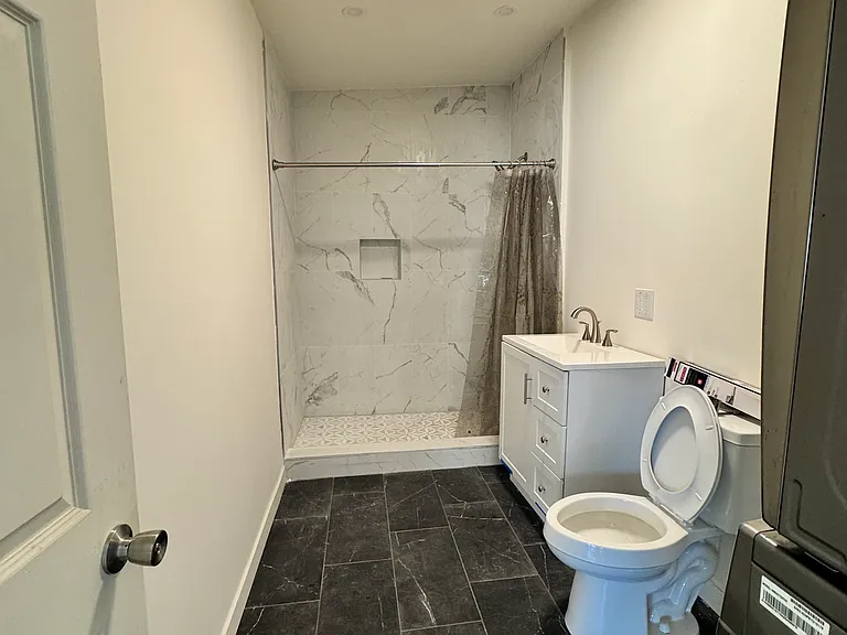 8834 Stansbury Ave — Photo 5