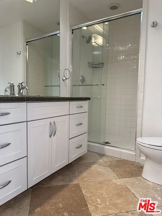 2 bed, 2.0 bath, 1006 sqft, $4,350 — Photo 4