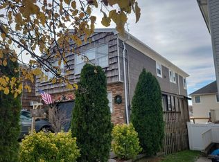 276 Foster Rd, Staten Island, NY 10309