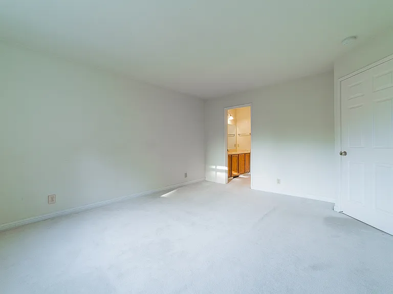 4657 Rothbury Cmn — Photo 18
