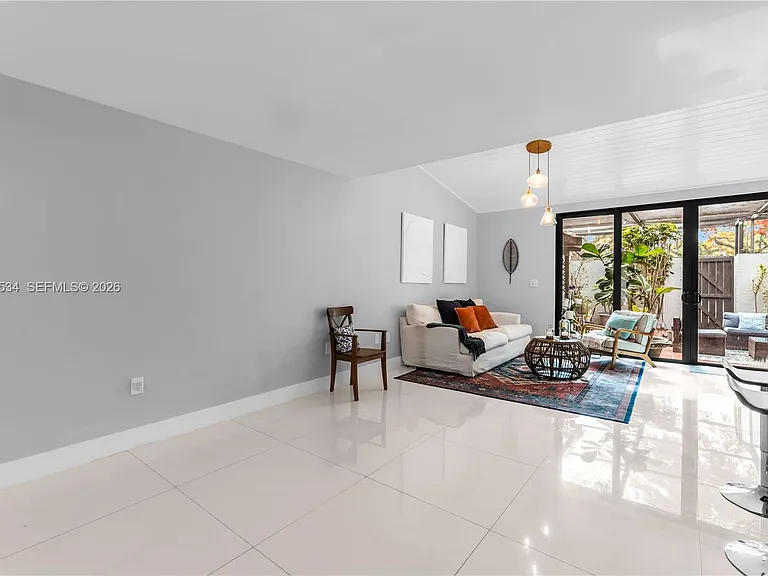 13340 SW 88th Ter #D — Photo 6