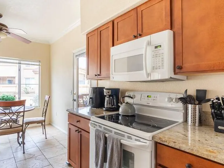 7050 E Sunrise Dr — Photo 11
