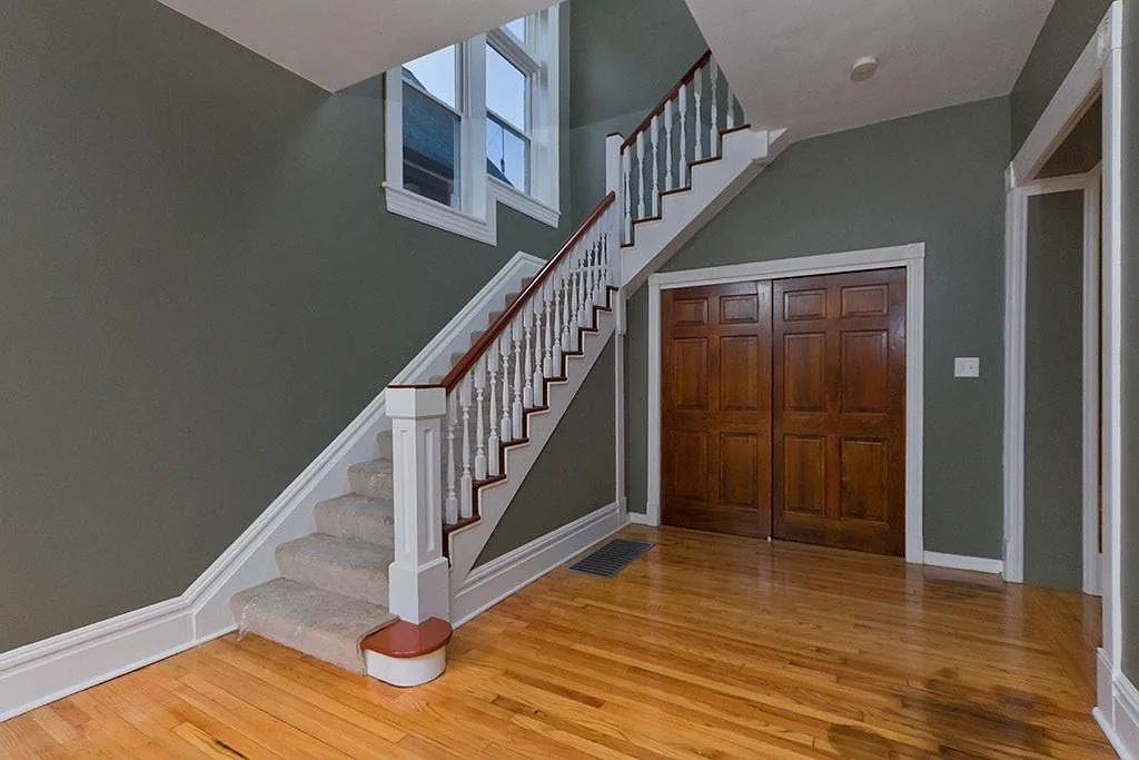 4609 Westminster Place — Photo 2