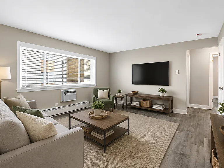 4747 N Ronald St — Photo 4