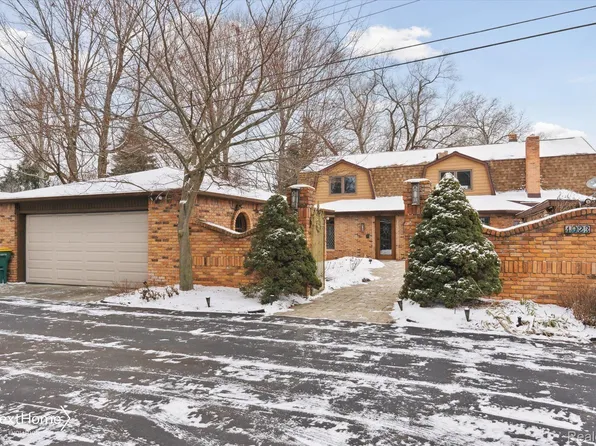 1023 E Huron River Dr, Van Buren Township, MI 48111