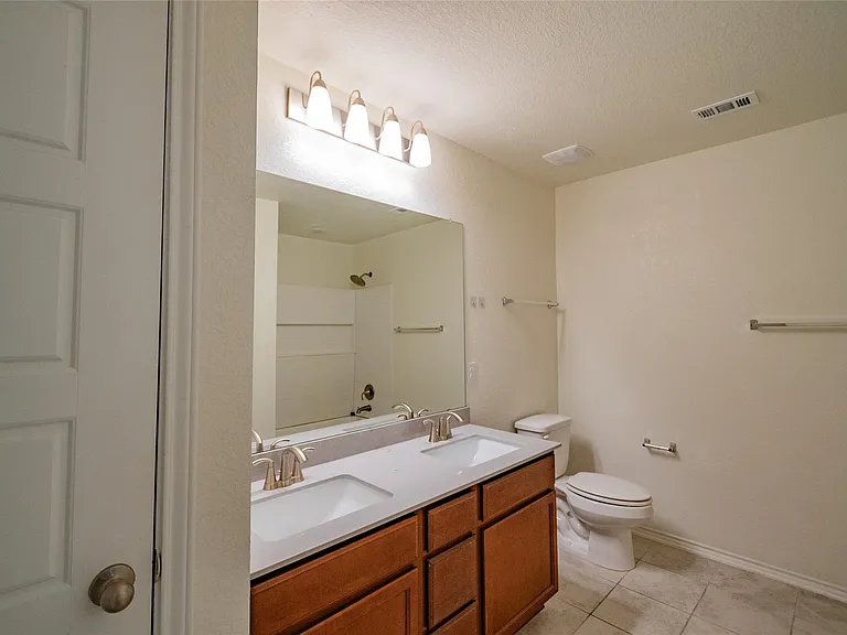 6412 Carriage Pines Dr — Photo 14