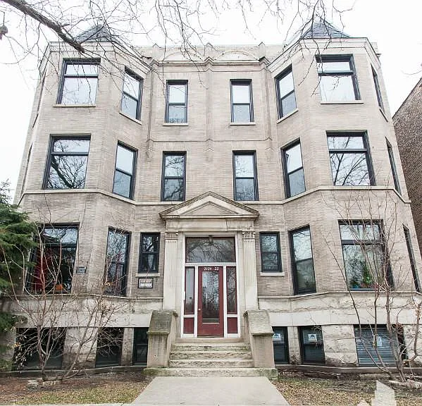 2922 W Logan Blvd #G — Photo 1