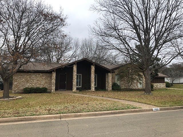 1st image of 1220 Windwood Ln