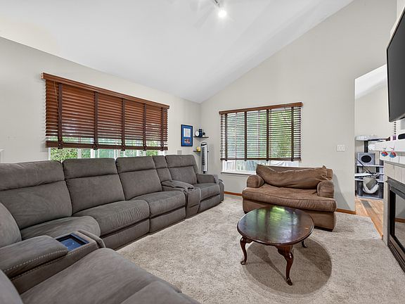 4th image of 352 New Haven Dr Unit 352