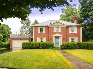 30 Brantwood Rd, Amherst, NY 14226