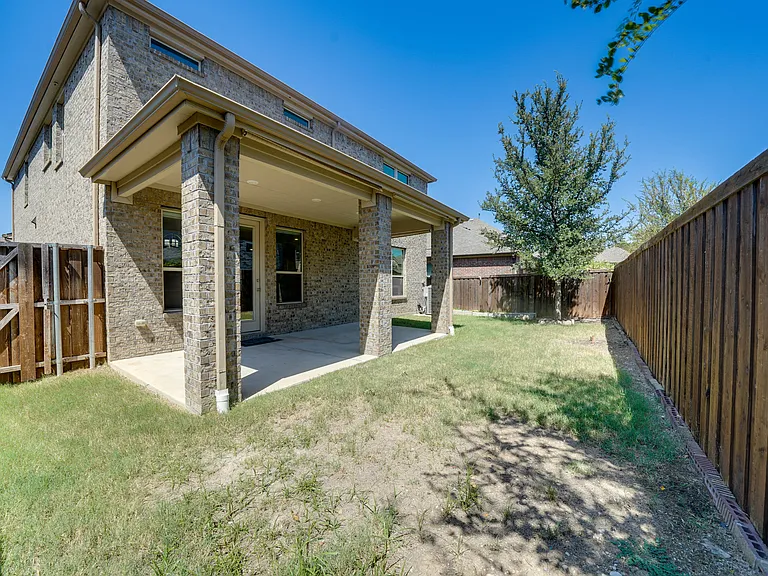 410 Club House Dr — Photo 29