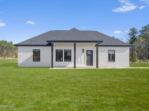 112 Moore Rd, Perkinston, MS 39573
